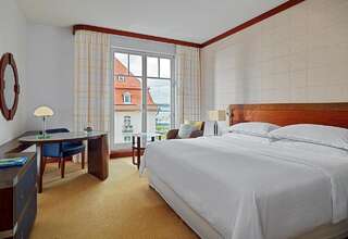 Отель Sheraton Sopot Hotel Сопот Номер Делюкс с 1 кроватью размера «king-size» и частичным видом на море-2